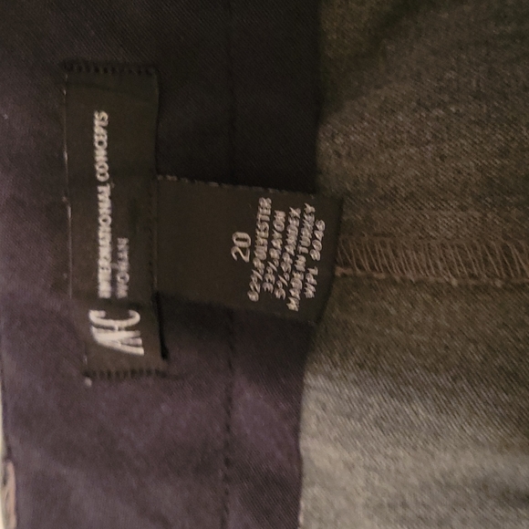 Very nice professional grey dress pants - Picture 2 of 2